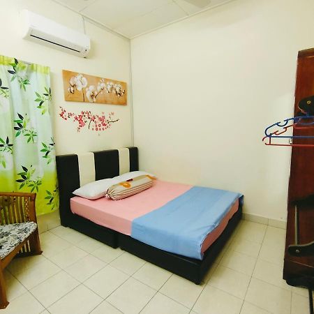 Hanaa Homestay Meru Ипох Экстерьер фото